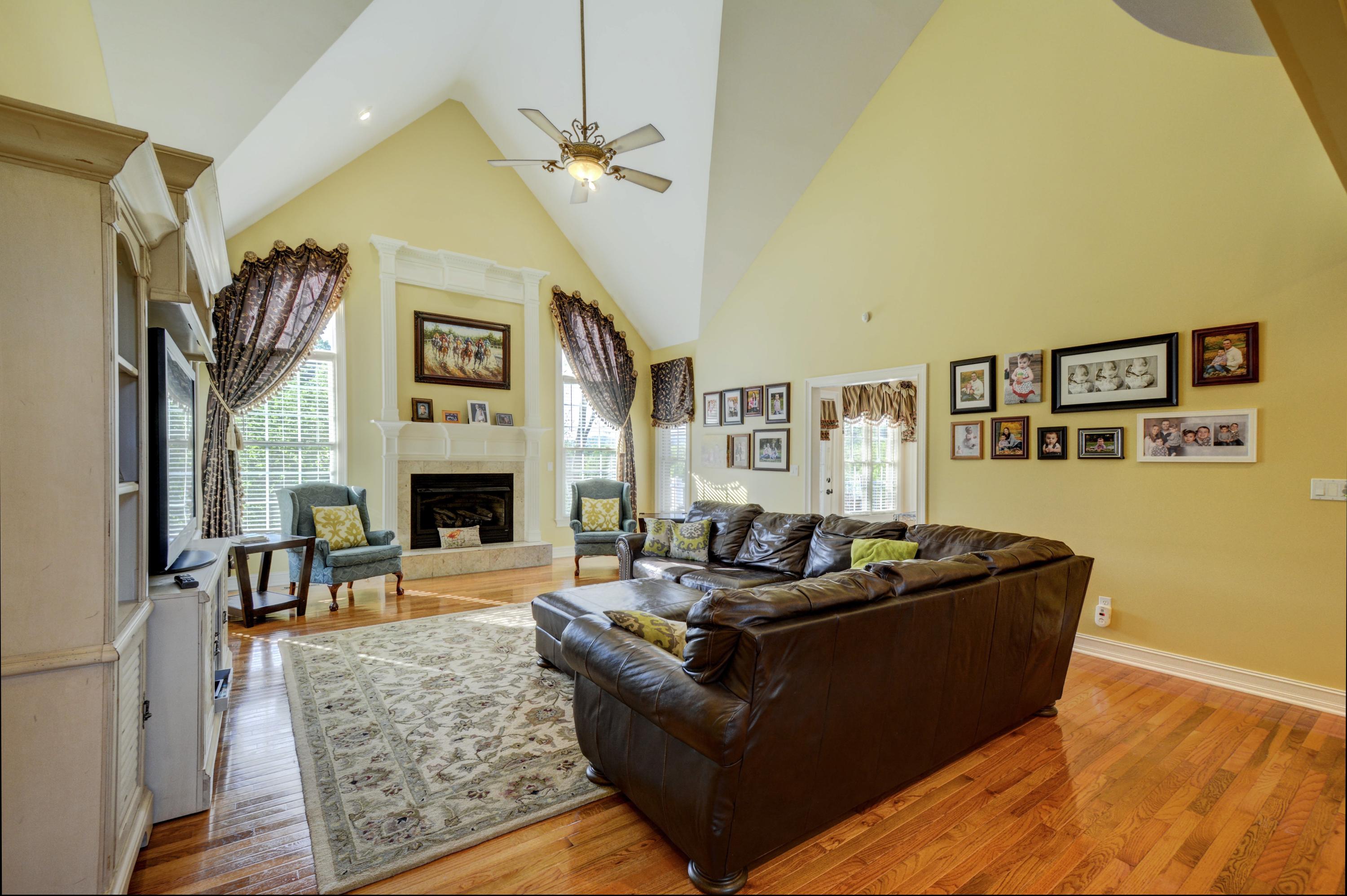 11 Radcliff Terrace Oak Ridge, TN 37830 - Photo 3 of 38 7_pt