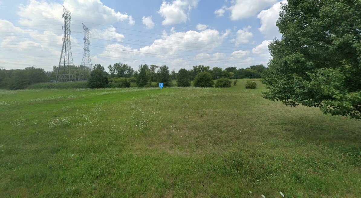 5701 Hampton Drive Long Grove, IL 60047 - Photo 2 of 5