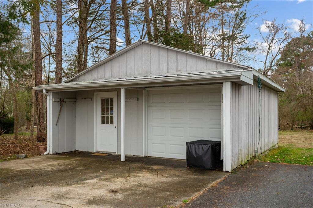 4818 Harvey Road Jamestown, NC 27282 - Photo 40 of 47 garage and workshop