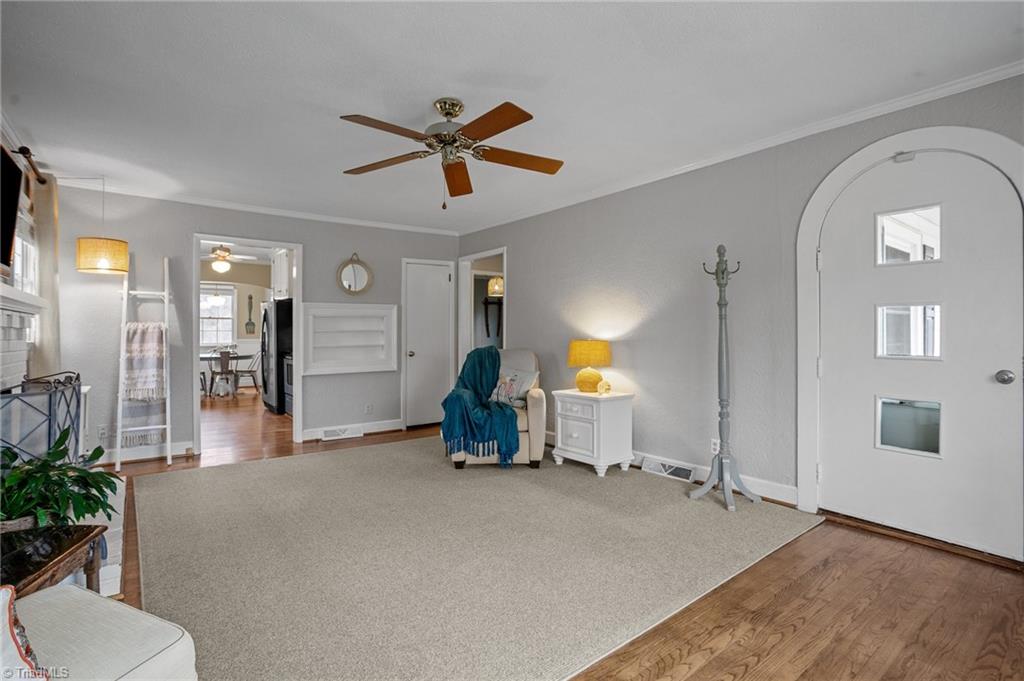 4818 Harvey Road Jamestown, NC 27282 - Photo 9 of 47 living room