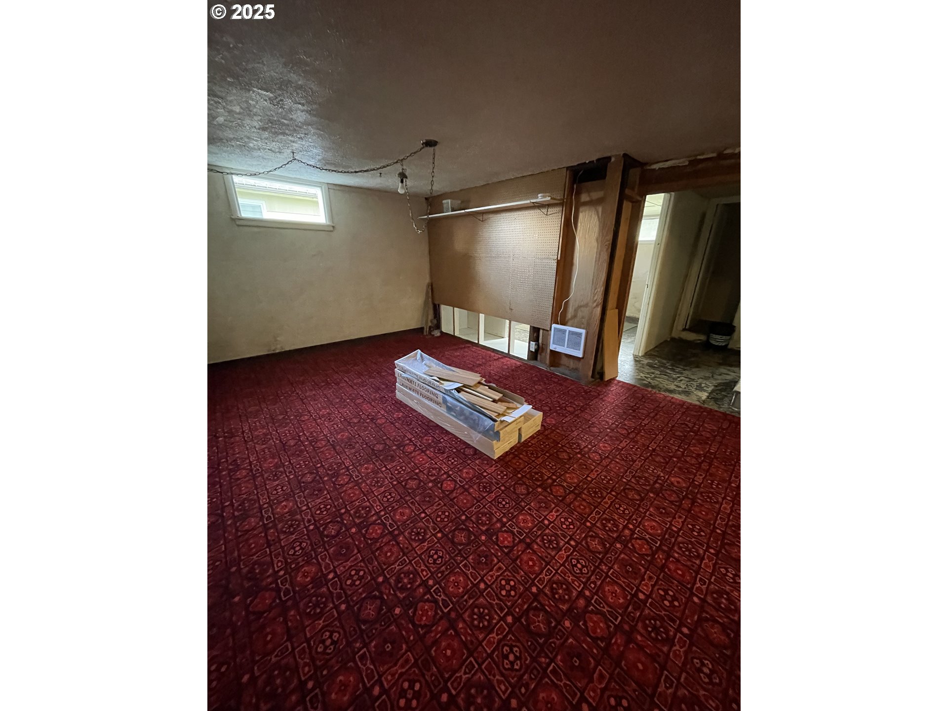 1820 Dogwood Avenue Reedsport, OR 97467 - Photo 24 of 29 a living room with furniture and a flat screen tv