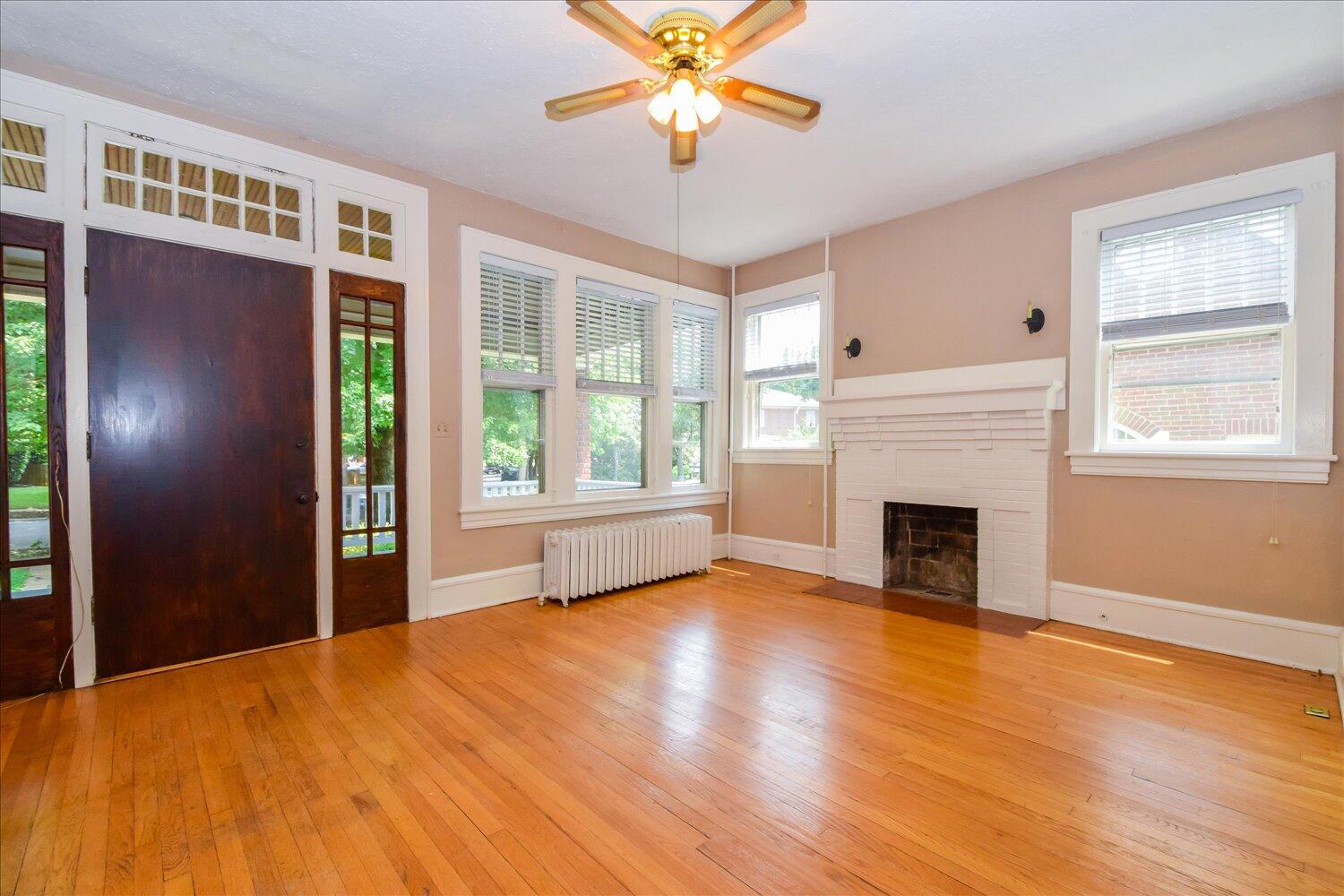 2117 Carter Road Southwest Roanoke, VA 24015 - Photo 2 of 24 02-2117 Carter-2