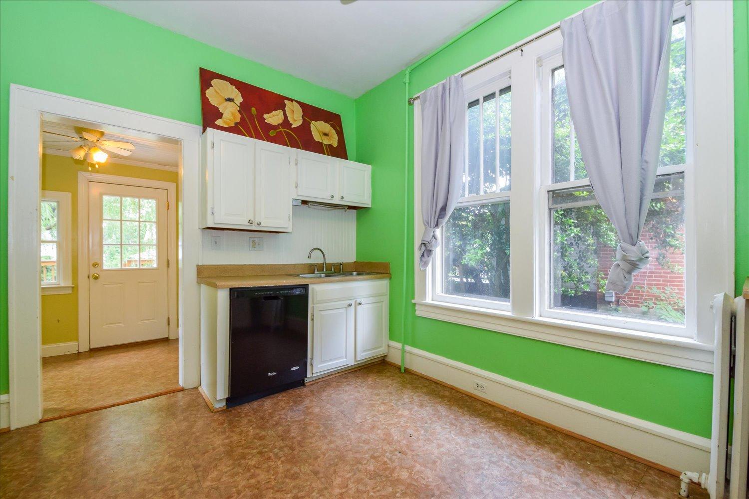 2117 Carter Road Southwest Roanoke, VA 24015 - Photo 6 of 24 07-2117 Carter-7