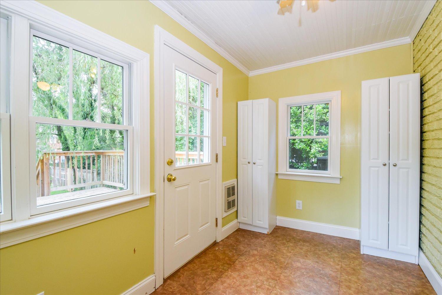 2117 Carter Road Southwest Roanoke, VA 24015 - Photo 8 of 24 09-2117 Carter-9