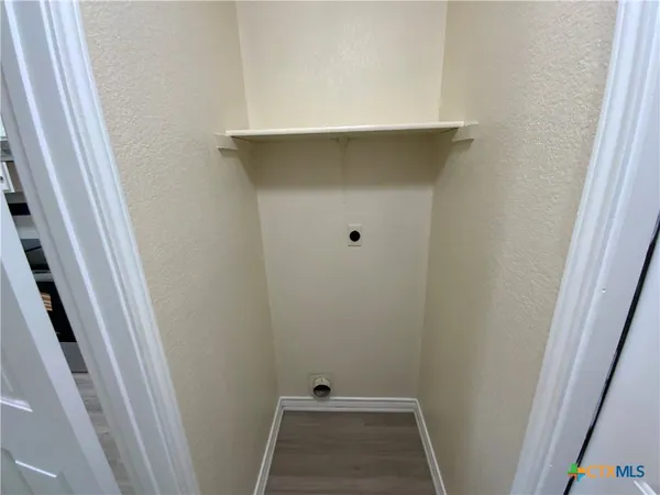 a view of utility room