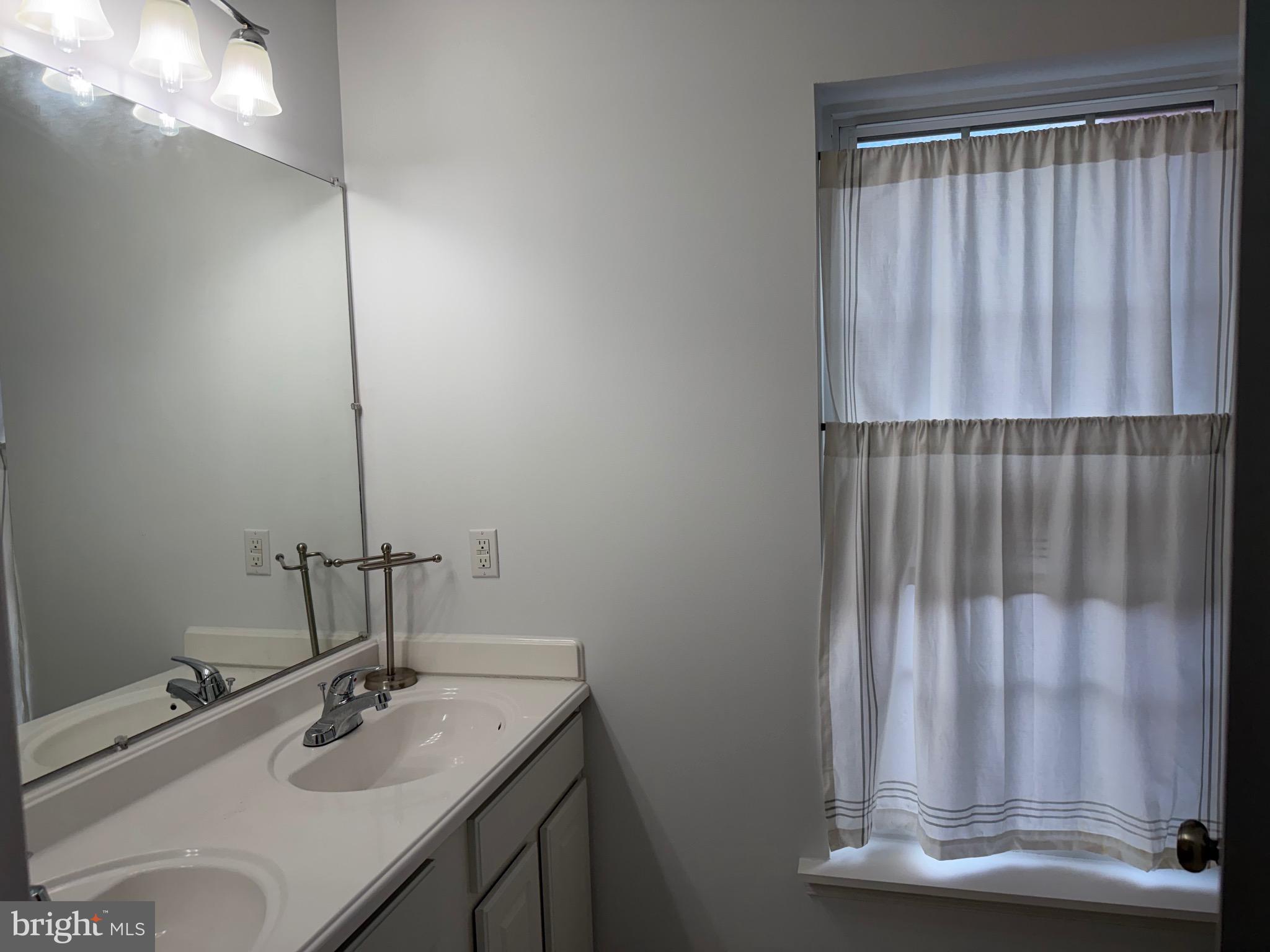 1325 Tree Side Court Odenton, MD 21113 - Photo 15 of 18 2nd floor on suite