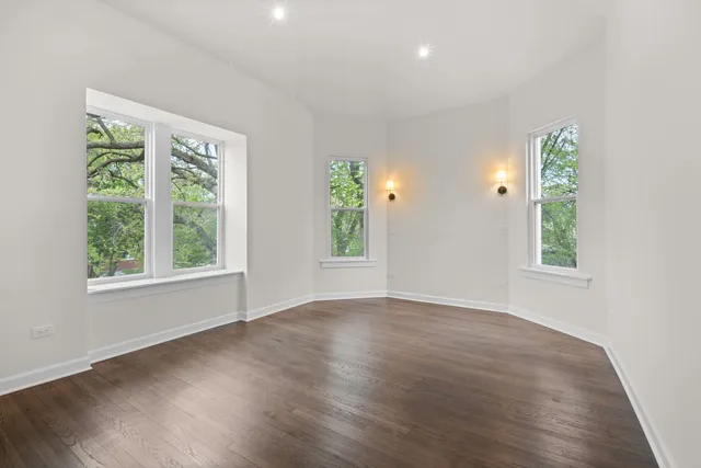 $6,000 | 1025 East 48th Street, Chicago, IL 60615