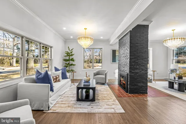 $799,999 | 804 Main Street, Riverton, NJ 08077