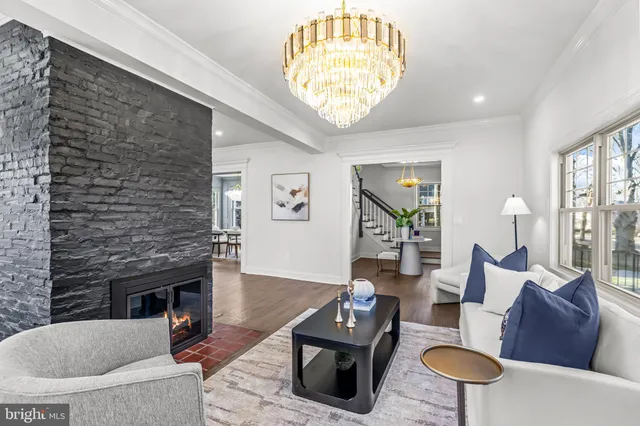 $799,999 | 804 Main Street, Riverton, NJ 08077