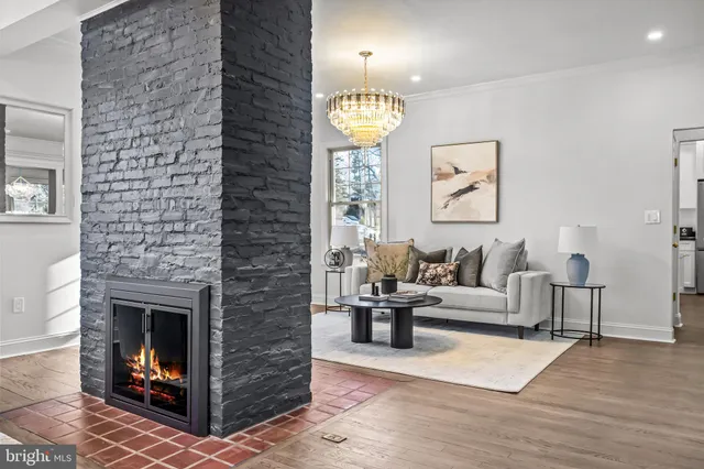 $799,999 | 804 Main Street, Riverton, NJ 08077