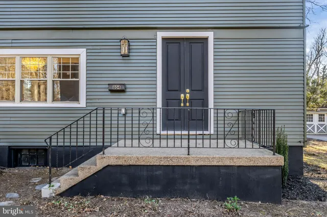 $799,999 | 804 Main Street, Riverton, NJ 08077