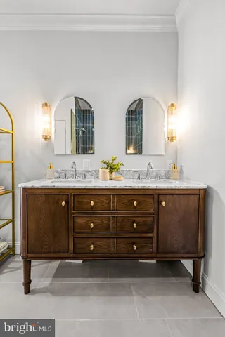 $799,999 | 804 Main Street, Riverton, NJ 08077