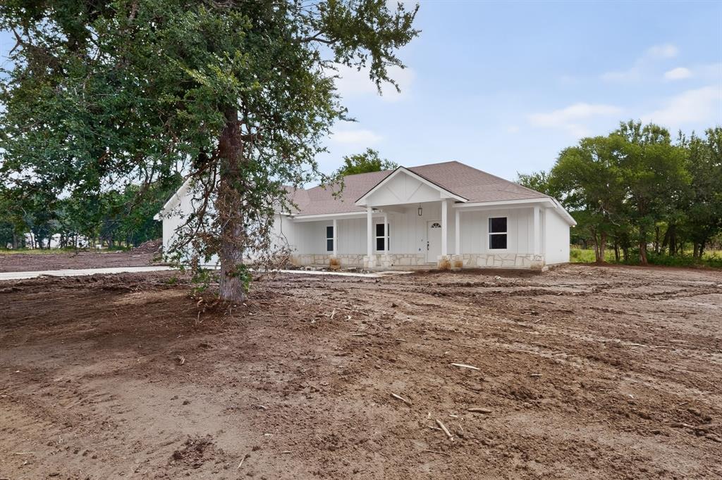 17 Loving Road Perrin, TX 76486 - Photo 3 of 40