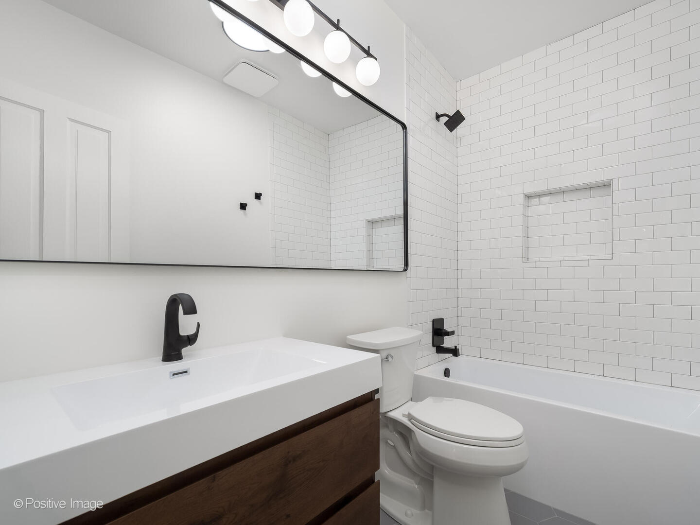 842 North Wolcott Avenue, Unit B Chicago, IL 60622 - Photo 13 of 14