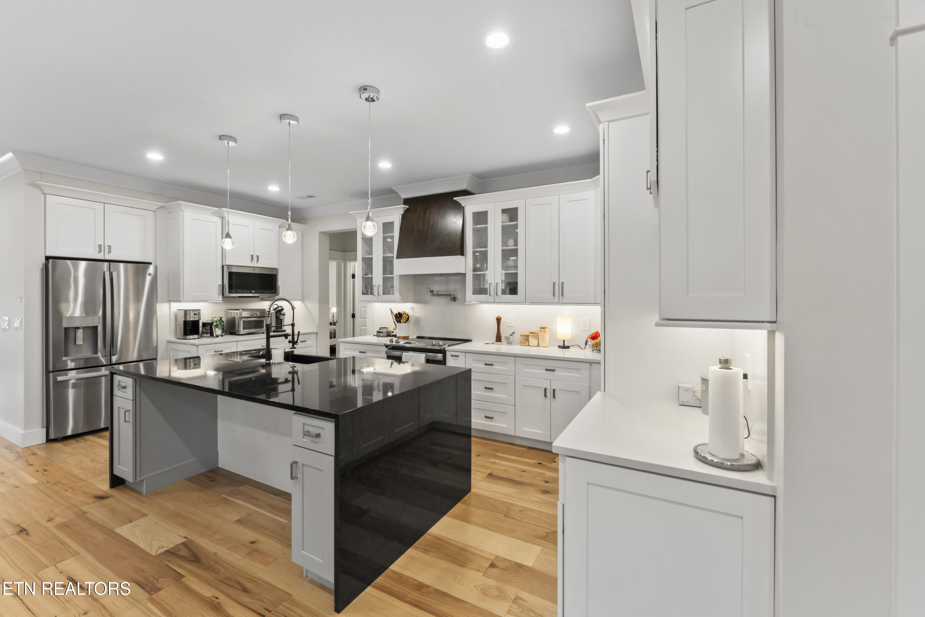 262 Gadusi Way Loudon, TN 37774 - Photo 22 of 38 lots of cabinets