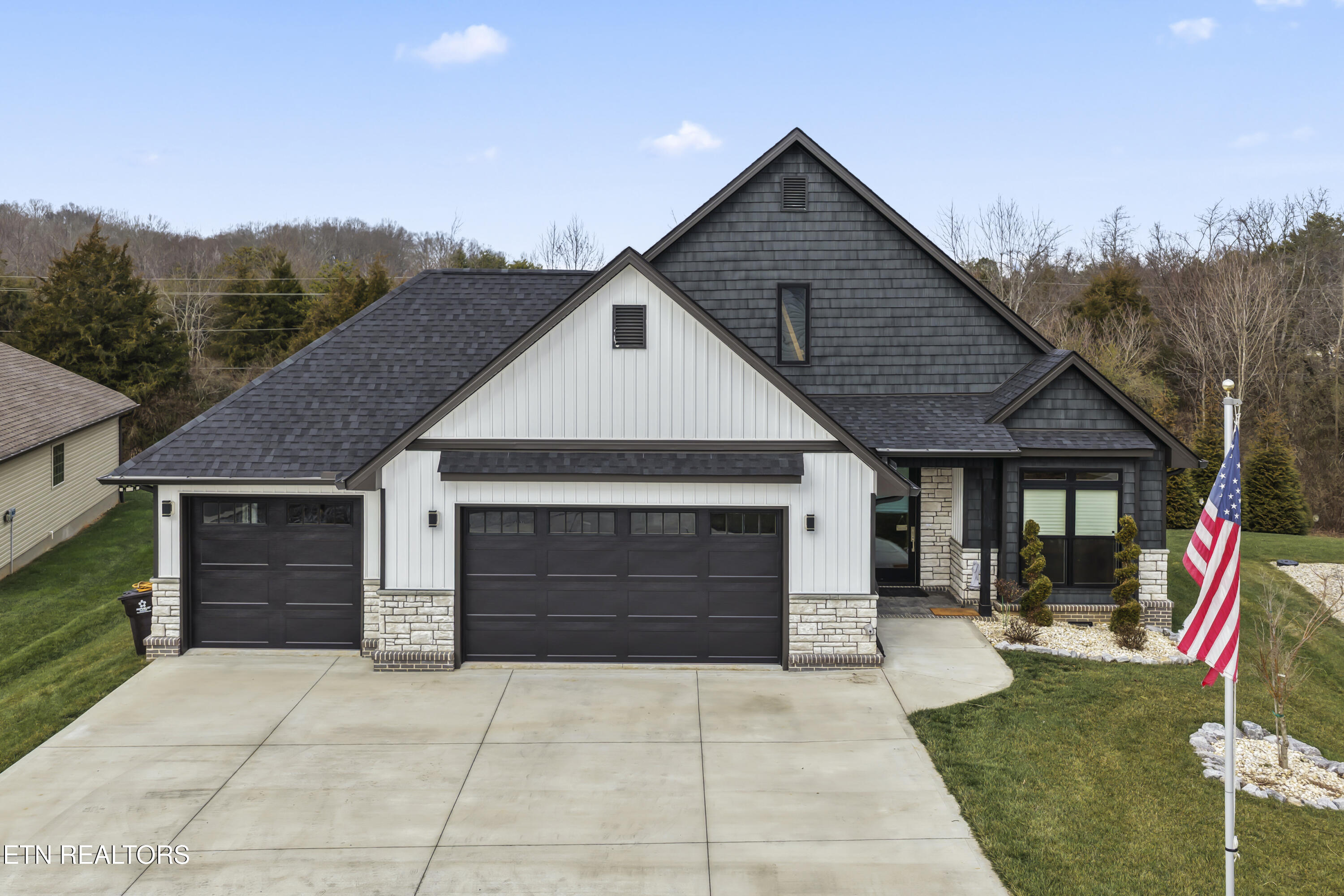 262 Gadusi Way Loudon, TN 37774 - Photo 4 of 38 lots of parking