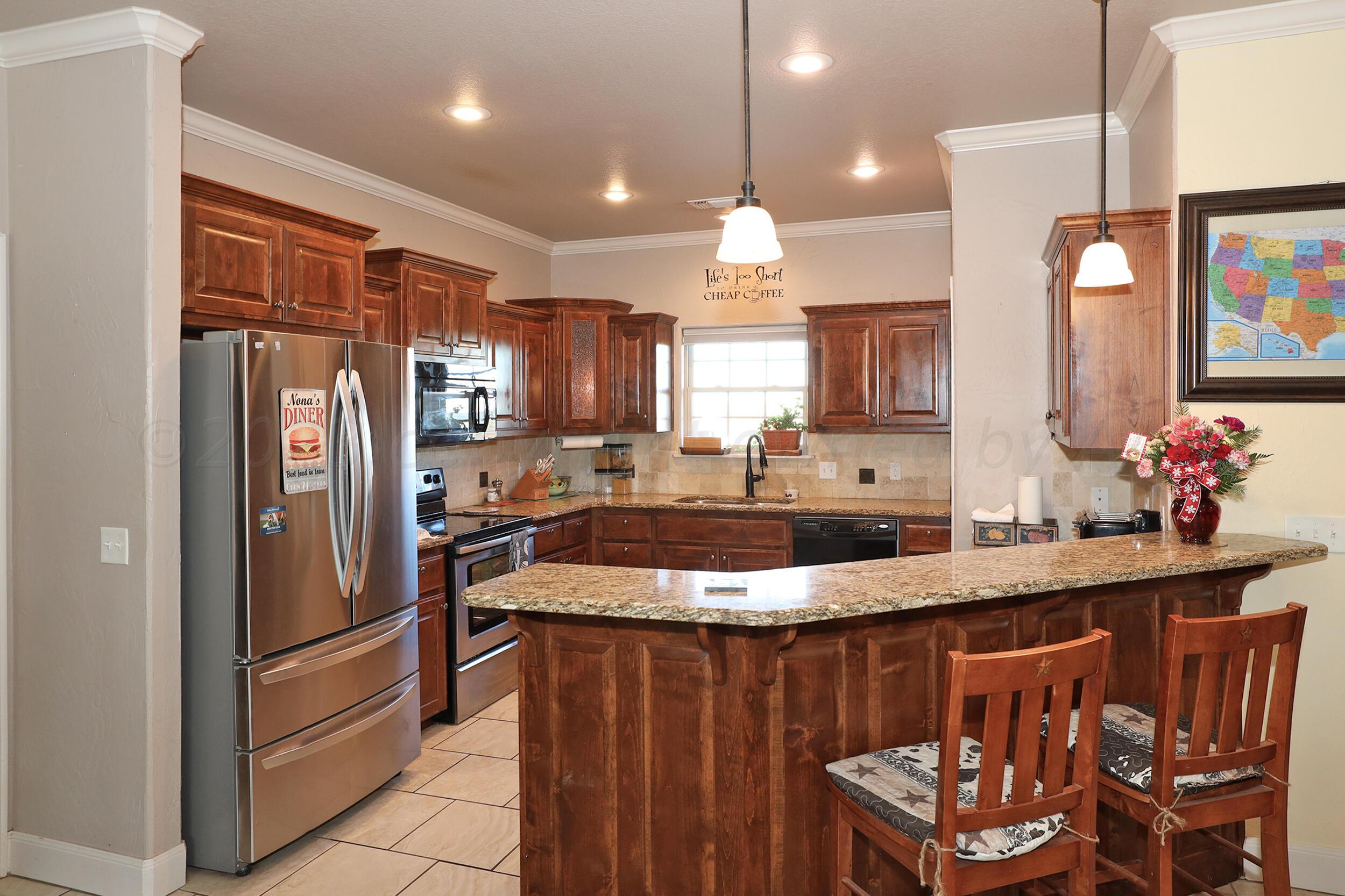 11201 West Rockwell Road Canyon, TX 79015 - Photo 8 of 24 Kitchen