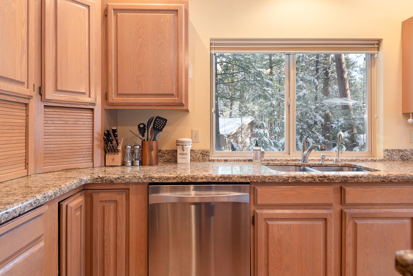 70659 Avens Black Butte Ranch, OR 97759 - Photo 13 of 37 13