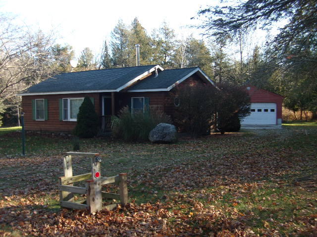 6489 Lakeshore Road Manistee, MI 49660 - Photo 1 of 38 101_4235