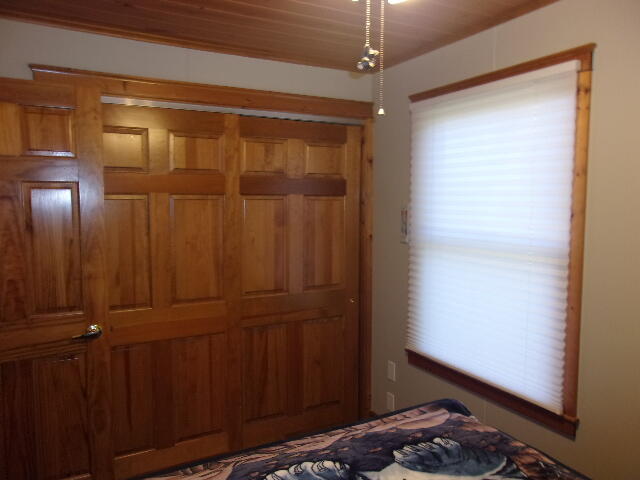 6489 Lakeshore Road Manistee, MI 49660 - Photo 15 of 38 101_4261