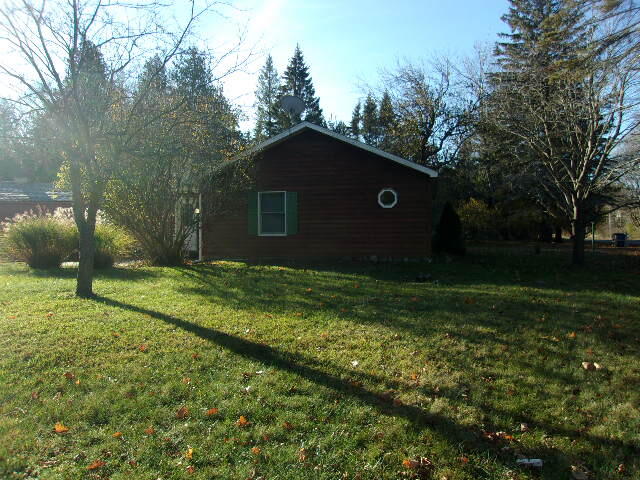6489 Lakeshore Road Manistee, MI 49660 - Photo 30 of 38 101_4245