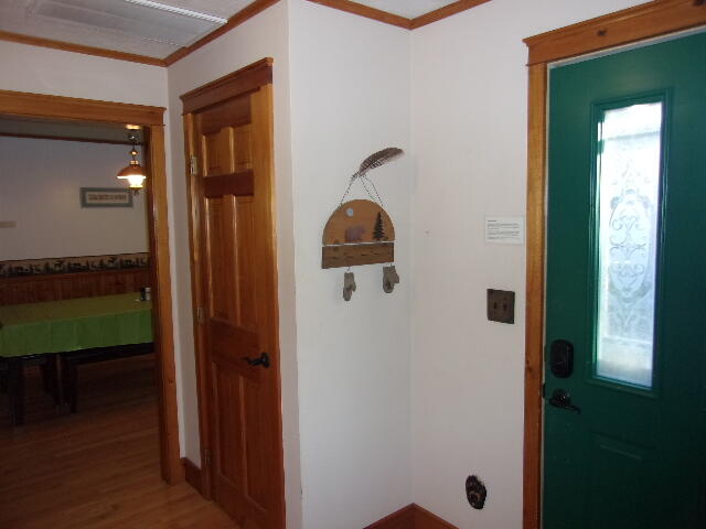 6489 Lakeshore Road Manistee, MI 49660 - Photo 4 of 38 101_4250