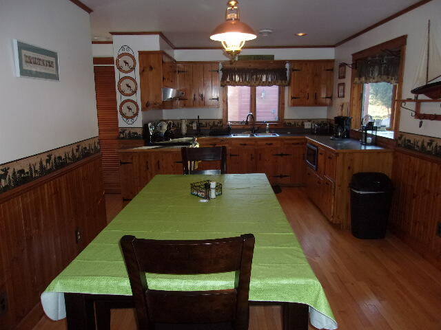 6489 Lakeshore Road Manistee, MI 49660 - Photo 5 of 38 101_4251