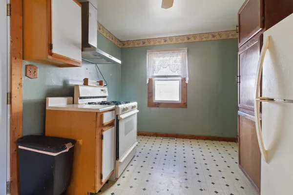 $215,000 | 825 North Sherman Street, Crown Point, IN 46307