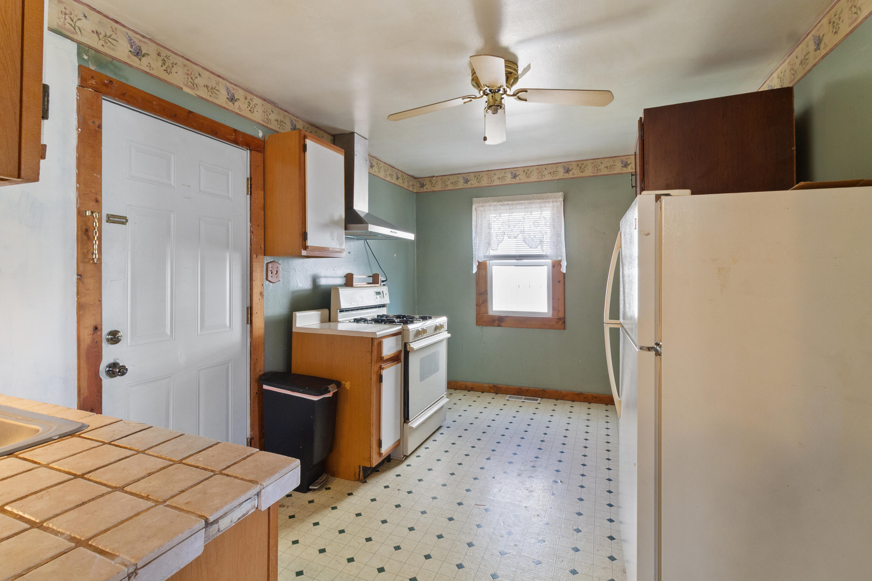 825 North Sherman Street Crown Point, IN 46307 - Photo 4 of 20 3000x2000