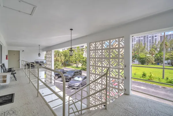 $2,590 | 3213 Colony Club Road, Unit 4E, Pompano Beach, FL 33062