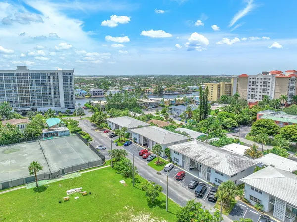 $2,590 | 3213 Colony Club Road, Unit 4E, Pompano Beach, FL 33062