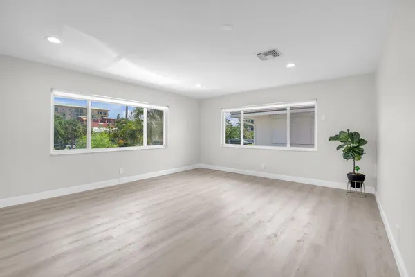 $2,590 | 3213 Colony Club Road, Unit 4E, Pompano Beach, FL 33062