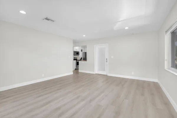 $2,590 | 3213 Colony Club Road, Unit 4E, Pompano Beach, FL 33062