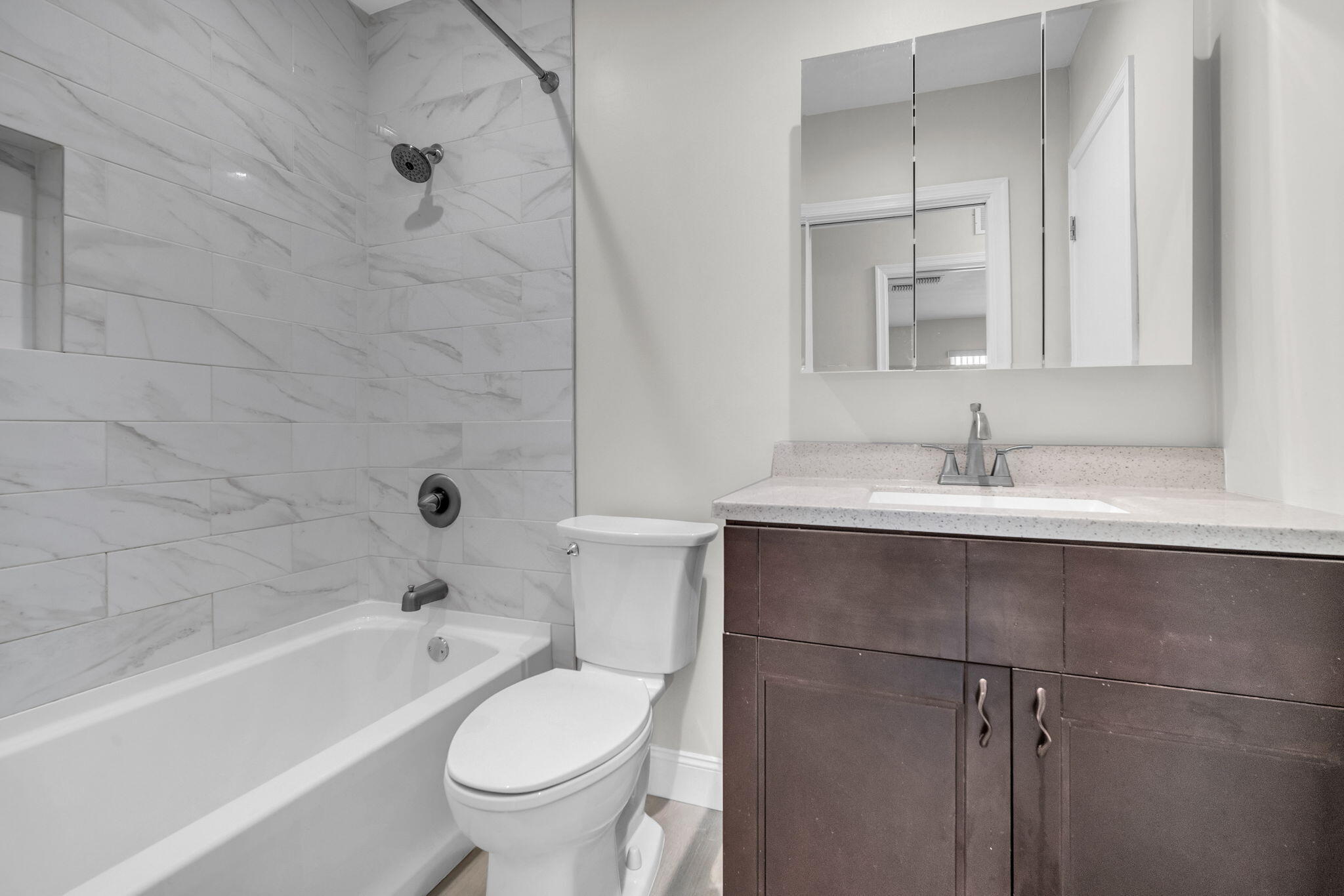 3213 Colony Club Road, Unit 4E Pompano Beach, FL 33062 - Photo 8 of 30 2nd Full Bathroom