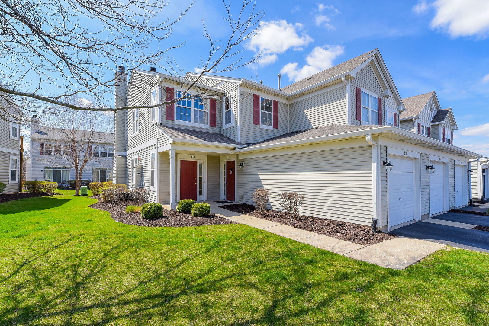 833 Genesee Drive Naperville, IL 60563 - Photo 1 of 15