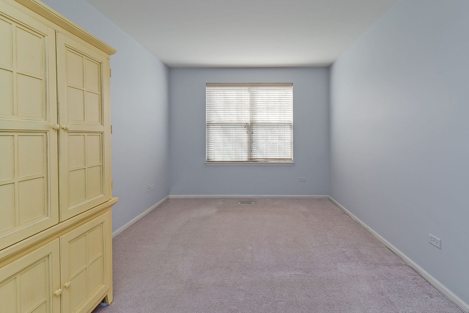 833 Genesee Drive Naperville, IL 60563 - Photo 11 of 15