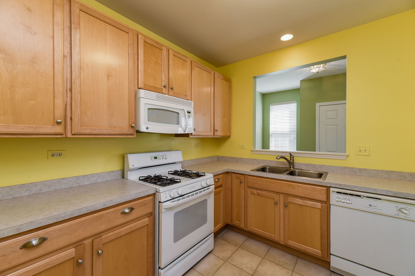 833 Genesee Drive Naperville, IL 60563 - Photo 7 of 15