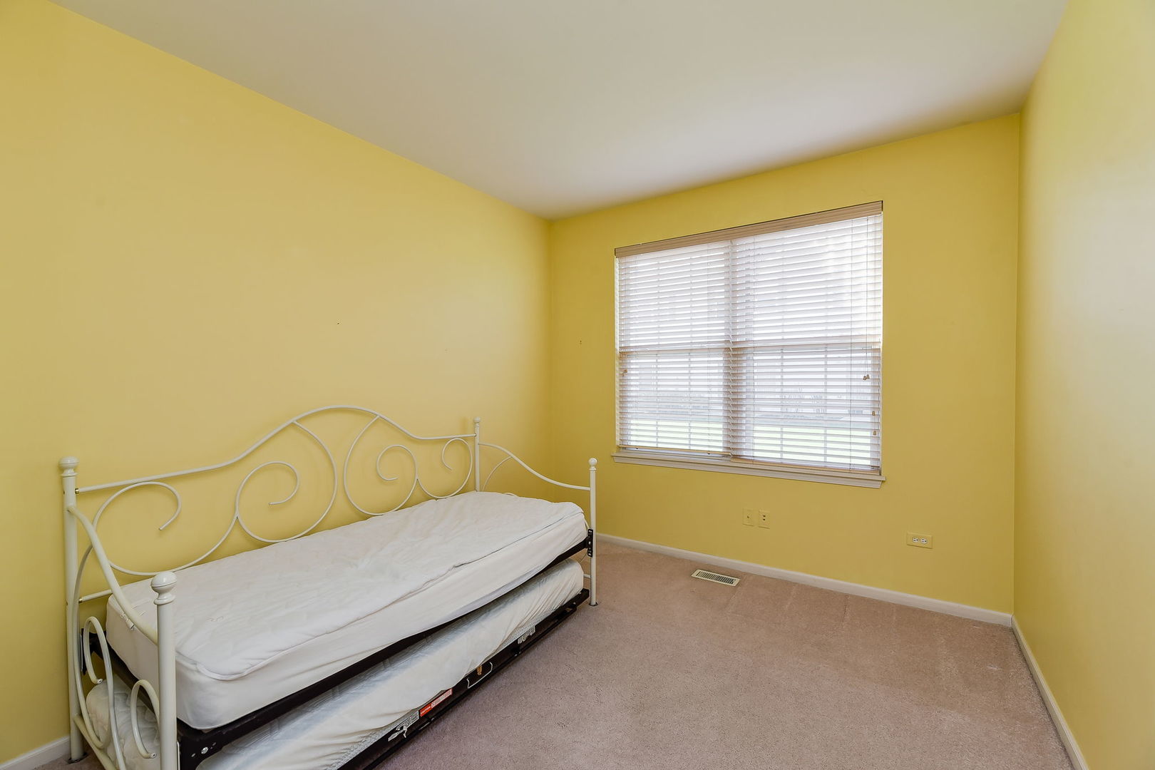 833 Genesee Drive Naperville, IL 60563 - Photo 10 of 15