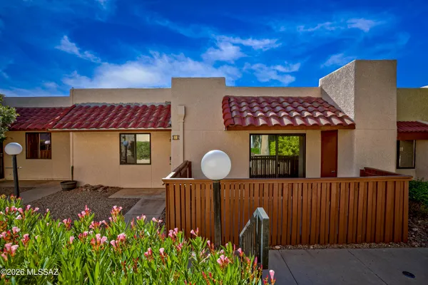 $199,999 | 9420 East Speedway Boulevard, Unit 22, Tucson, AZ 85710