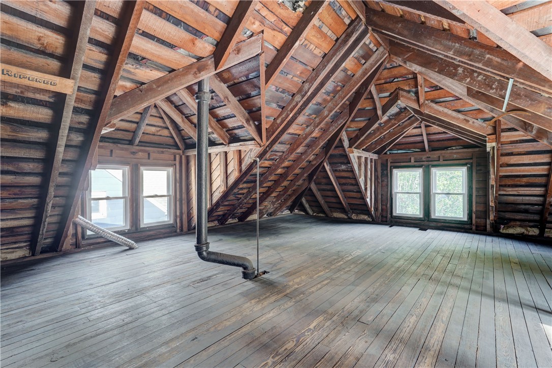 136 Asbury Street Rochester, NY 14620 - Photo 42 of 47
