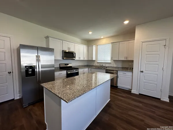 $2,650 | 301 Rustic Grove, Boerne, TX 78006