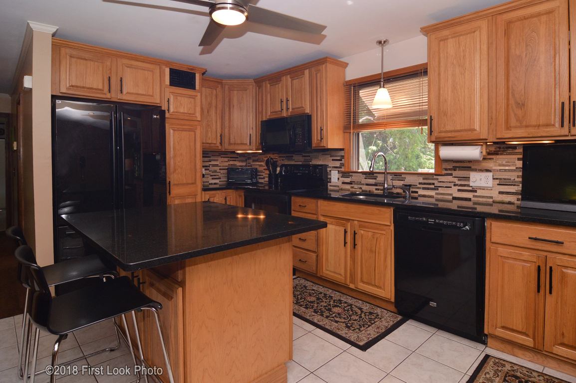 98 Chestnut Road North Kingstown, RI 02852 - Photo 6 of 40