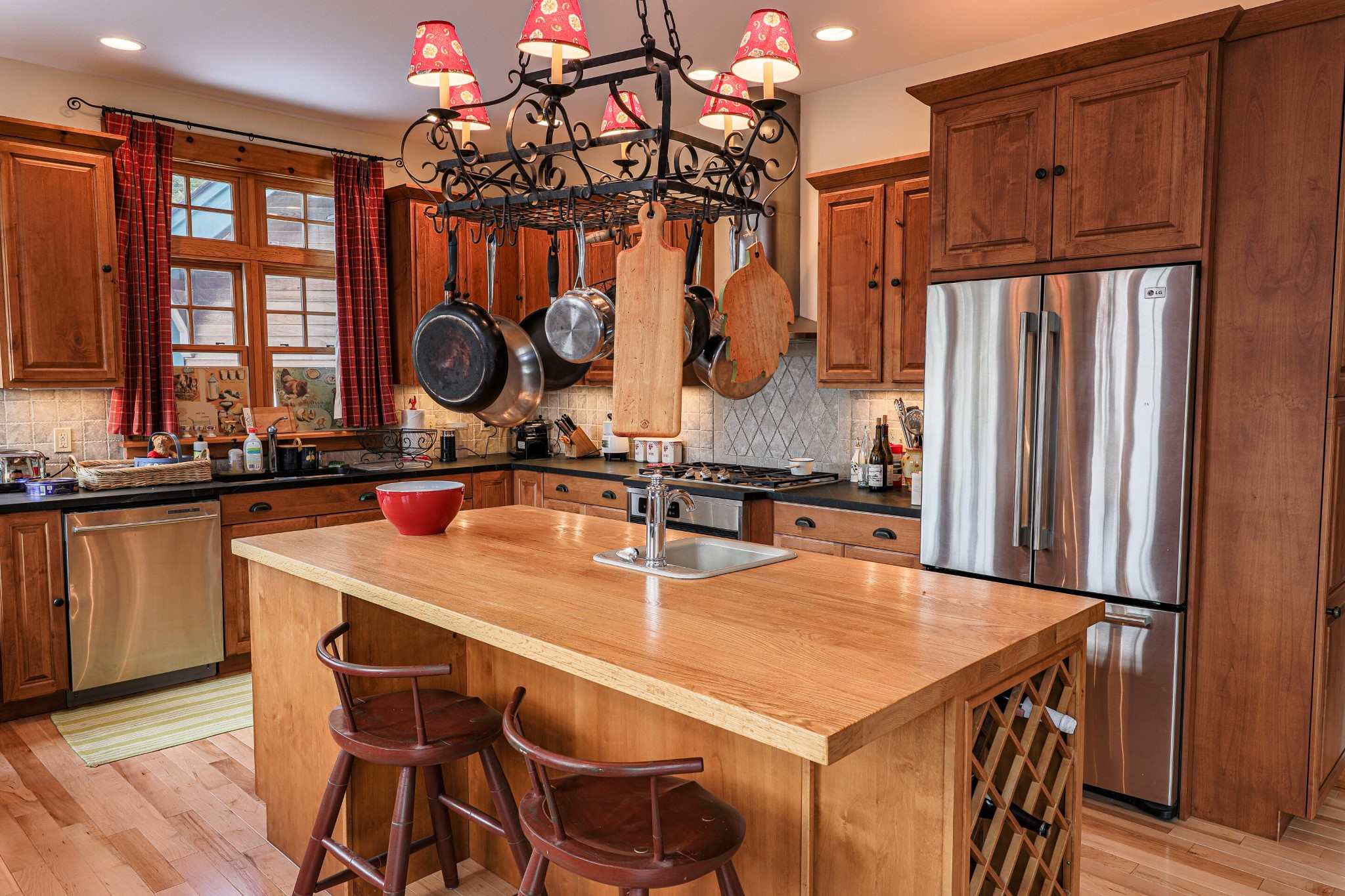 112 Partridge Road Ludlow, VT 05149 - Photo 3 of 40