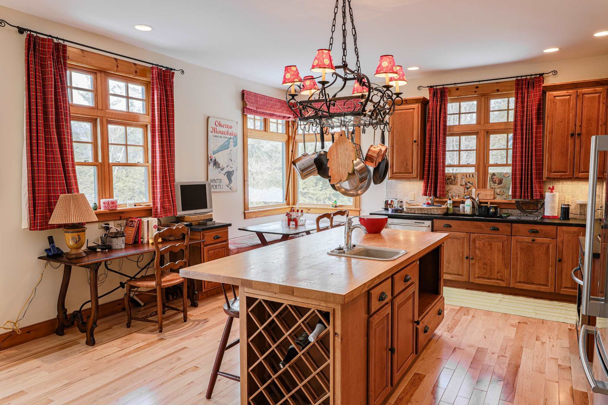 112 Partridge Road Ludlow, VT 05149 - Photo 6 of 40