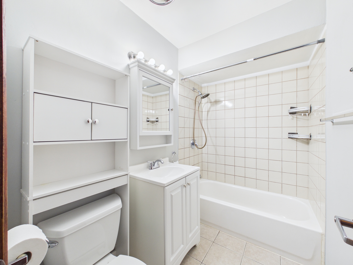 2222 South Goebbert Road, Unit 358 Arlington Heights, IL 60005 - Photo 23 of 46 Gallery Image 23