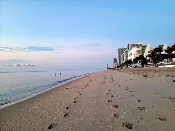 $5,000 | 3505 South Ocean Drive, Unit 1214, Hollywood, FL 33019