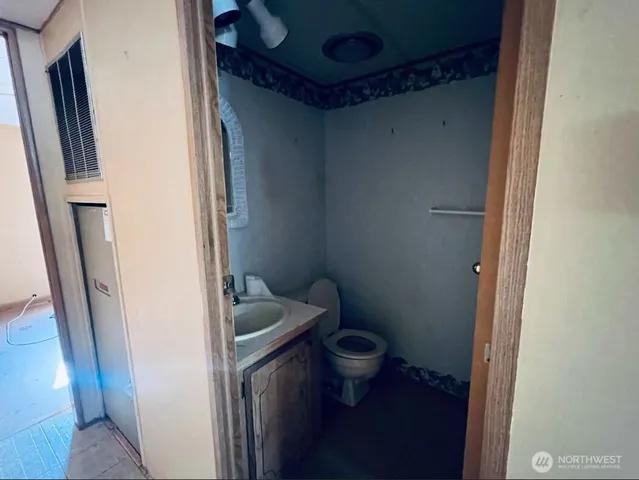 a view of outdoor space yard deck and patio