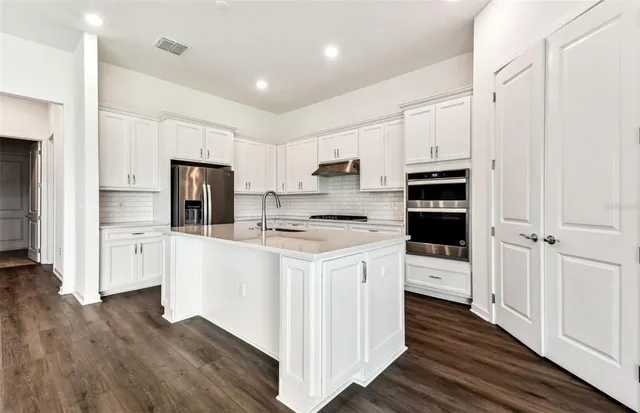 $547,070 | 13720 Brookside Hvn Street, Riverview, FL 33578