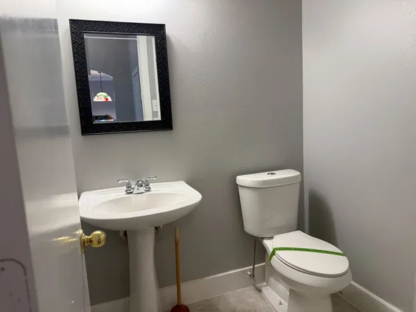 $2,100 | 1623 Stonehaven Village Circle, Spring, TX 77386