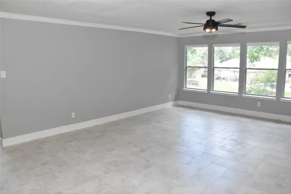 $2,100 | 1623 Stonehaven Village Circle, Spring, TX 77386